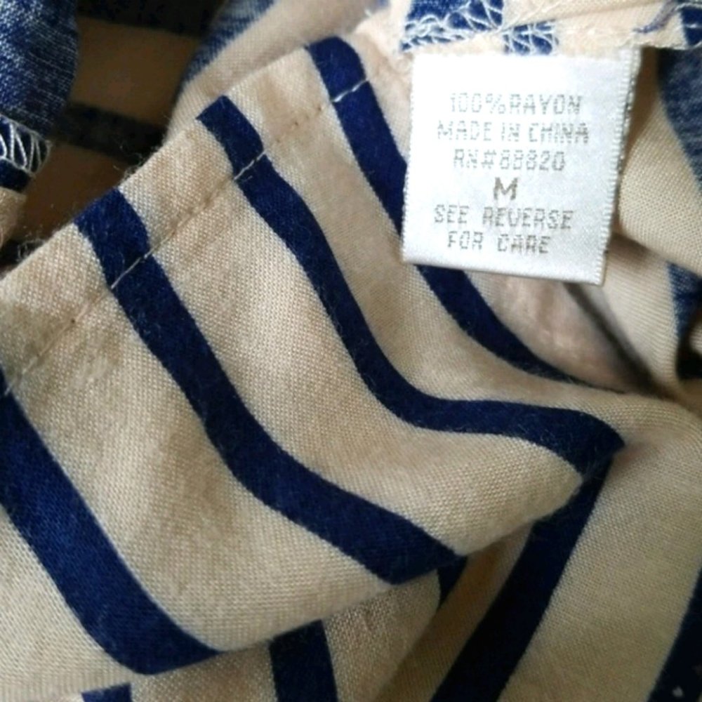 Kenar Top - NWT! Size Medium - Picture 7 of 7